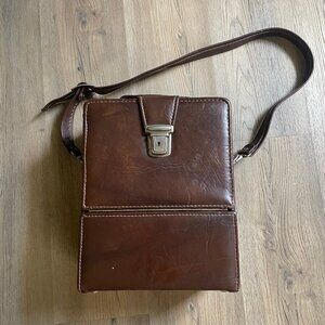 Vintage Marsand Made In USA Brown Faux Leather Camera Bag w/ Straps!